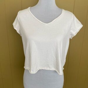 Wild Fable women S scoopneck short sleeve crop shirt white